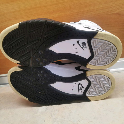 Nike Air Flight Lite Mid 40 like new leather basketball shoes