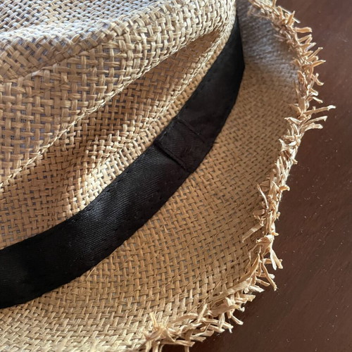Straw Panama Fedora hat size 58 like new, beige with frayed edges