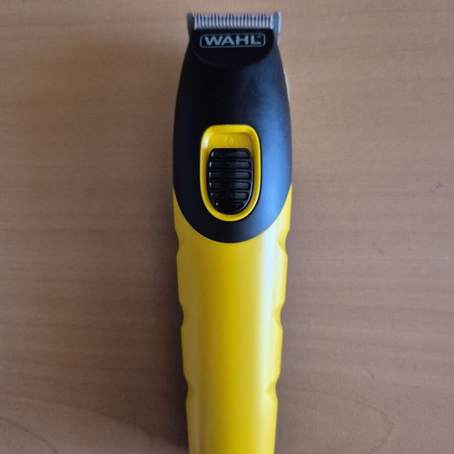 Wahl Extreme Grip shaver like new with 2-year warranty