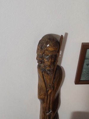 Wooden carving priest like new, handmade from Czechia