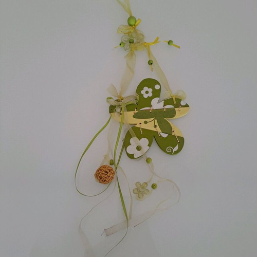 Wooden hanging decoration set used, 5 pieces with butterfly, flower, hearts, seashells