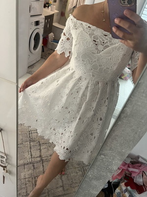Boohoo white official dress new, size 40 M/L