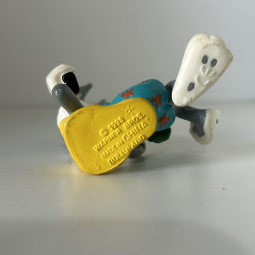 Bugs Bunny figure vintage, used collectible