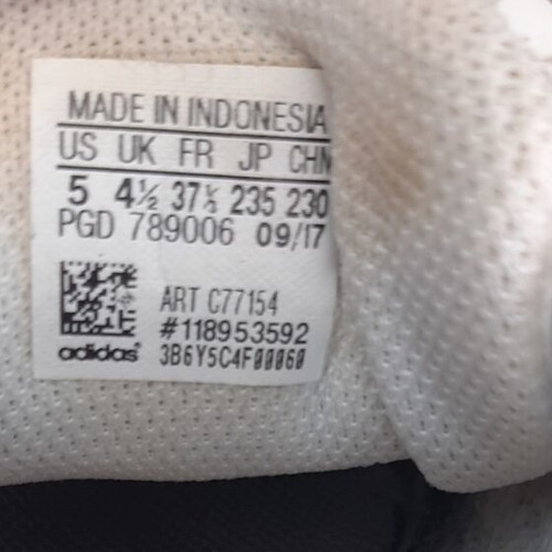 Adidas shoes used, size 37.5, black and white athletic
