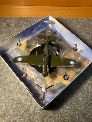 Curtiss P-40N Warhawk model new collectible