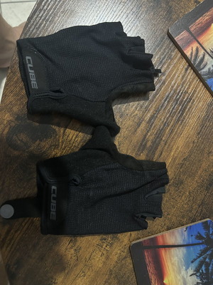 Cube Cmpt Comfort cycling gloves size L like new, black