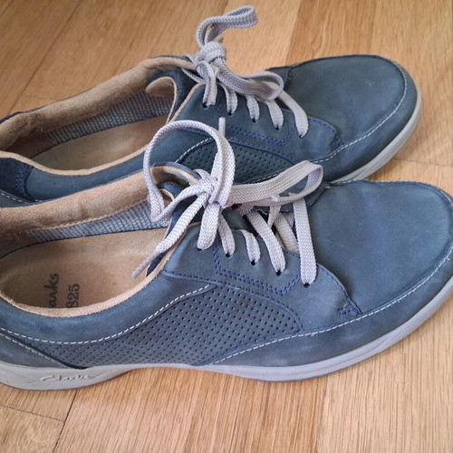 Clarks moccasins size 41 like new, blue