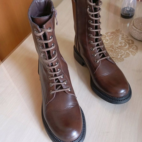 Brown ankle boots with laces and zipper size 38 like new