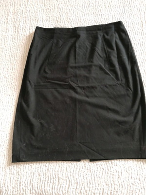 Zara skirt used black classic line size 44