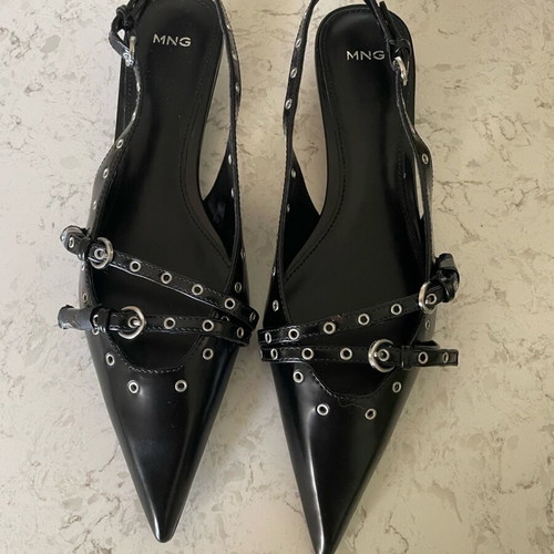 Mango Die-Cut kitten shoes size 37 new, black
