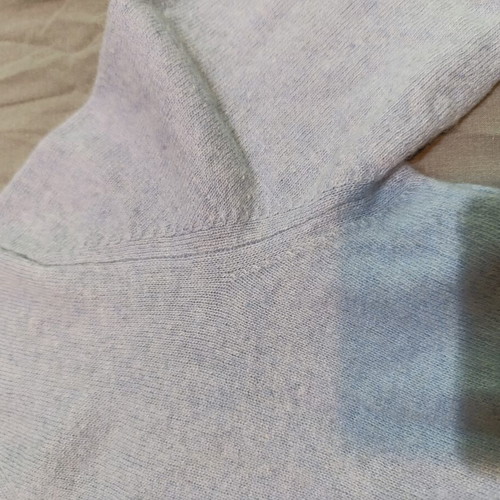 Blue wool jumper like new, fits size S or M