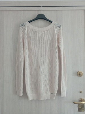Beige long sweater used in very good condition