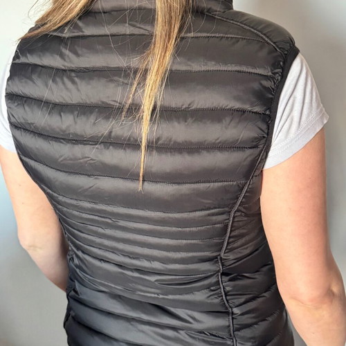 Quilted sleeveless jacket black, like new, size Large