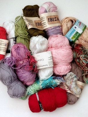 Knitting yarn used, assorted colors, 100% cotton, 430g total