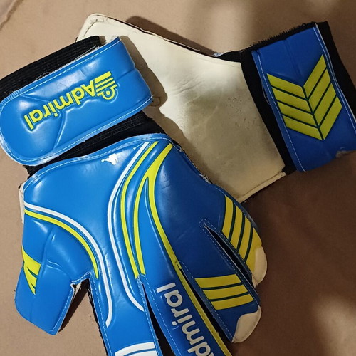 Admiral goalkeeper gloves and shin guards for kids like new