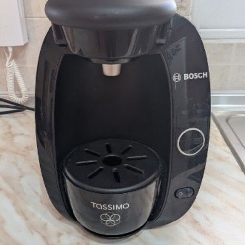 Bosch Tassimo coffee machine like new with reusable capsule