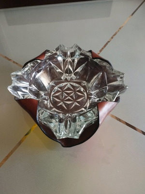 Ashtray from Italy new with kangaroo leather case