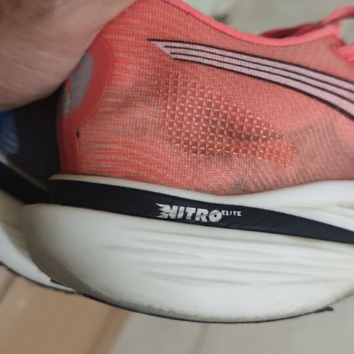 Puma Nitro Elite Carbon running shoes, size 43, blue and red
