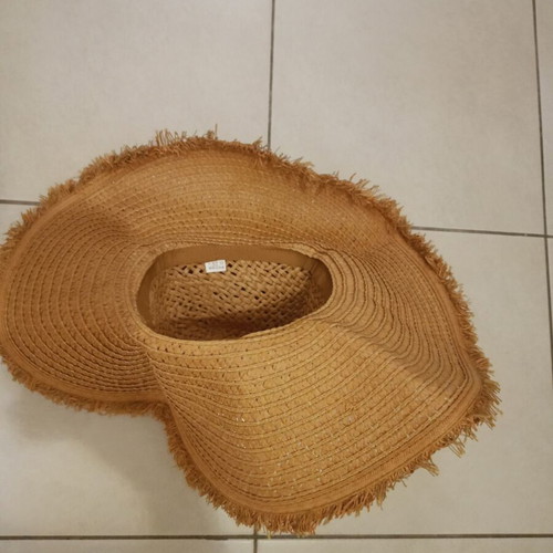 Women's hat like new, one size