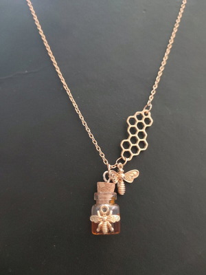 Honey bee necklace new, gold-colored