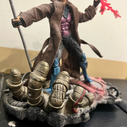 Marvel Gambit figure used Toy Biz 2001