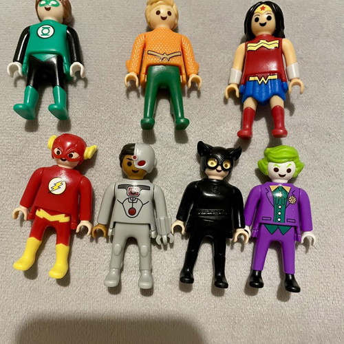 Playmobil DC Kinder Surprise figures, pack of 7