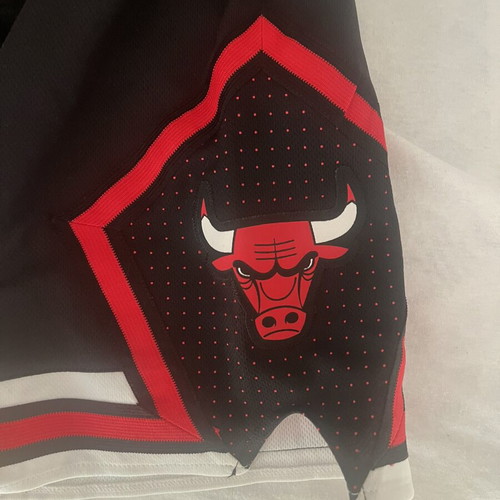 Chicago Bulls Adidas Swingman Youth Shorts new with tags Medium 10-12