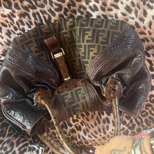 Fendi Spy large handbag like new, black and brown