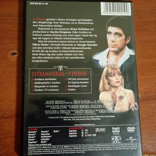 Scarface Special Edition DVD like new, 2 disc crime movie with subtitles