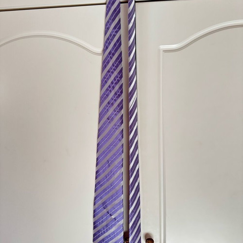 Men's tie like new, purple and silver
