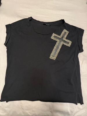 Doretta black one size t-shirt used with cross and strass