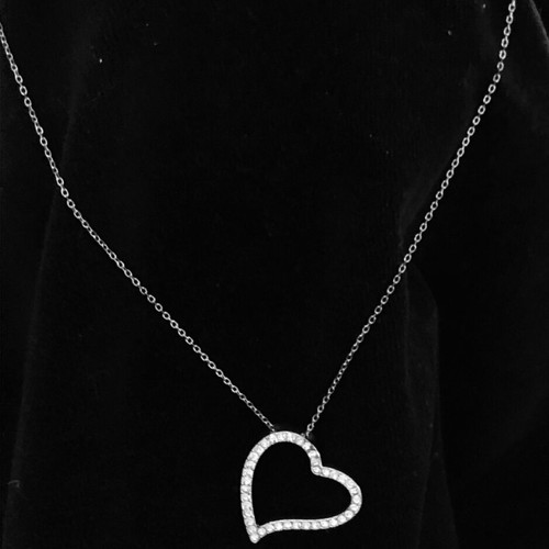 Swarovski heart-shaped pendant used with chain