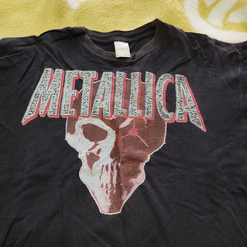 Metallica T shirt used, size large, black