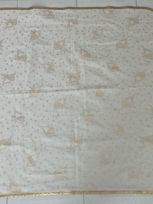 Christmas tablecloth like new 85x85
