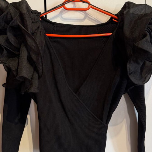 Blouse size M black like new