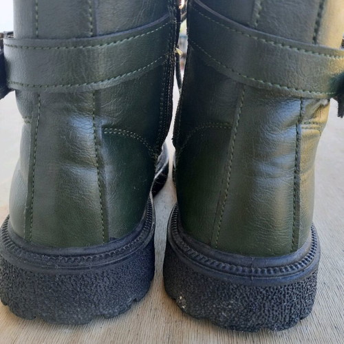 MariKelly kids boots size 32 like new, dark green