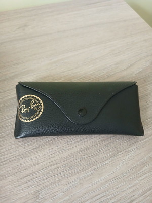 Θήκη Ray-Ban σαν καινούρια, μαύρη