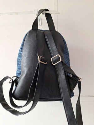 Straw backpack new with 2 pockets