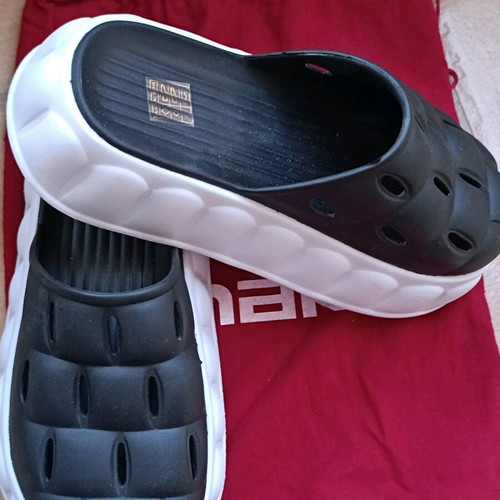Mules woman new black-white with unique design