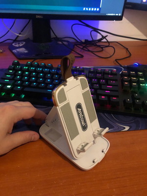 Phone stand in perfect condition