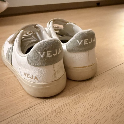 Veja sneakers size 38 used, white leather with pistachio suede logo