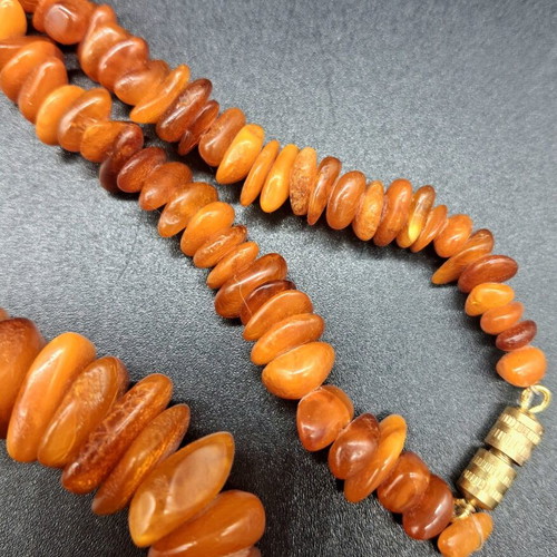 Vintage necklace made of authentic Baltic amber, used, 45gr