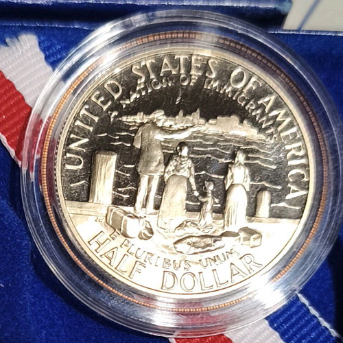 Half Dollar collectible coins like new, set of two