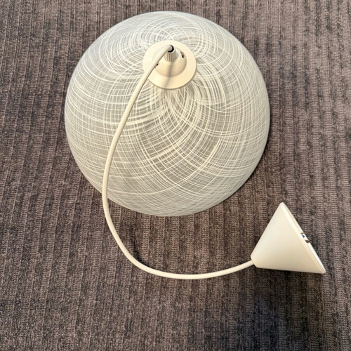 Pendant lamp like new, dimensions 29 x 15 cm