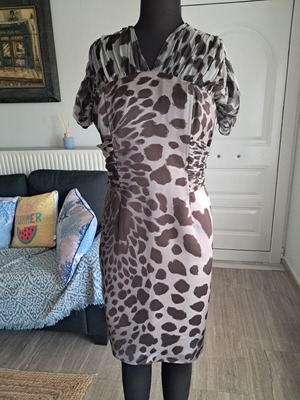 Gaetano Navarra animal print dress used, size L, grey beige