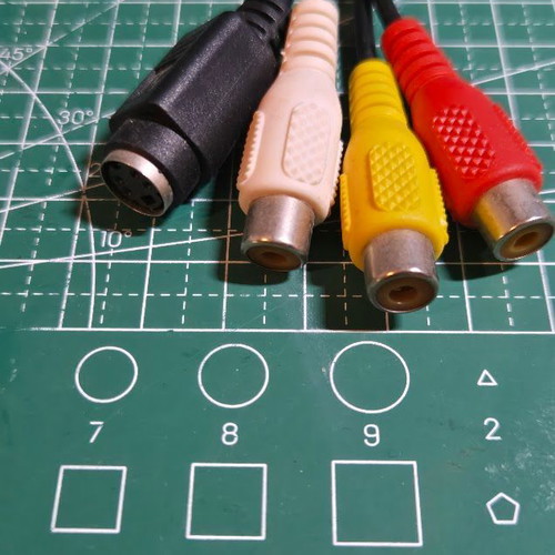 AV Mini USB to RCA and S-Video Cable like new