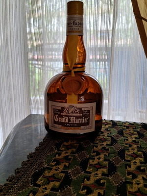 Grand Marnier Yellow 1L 40% καινούργιο, σφραγισμένο με κέρινη ετικέτα