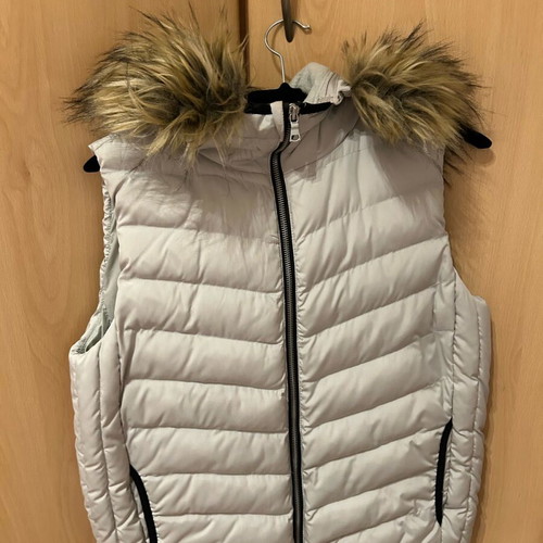 GAP sleeveless jacket like new, grey, size S