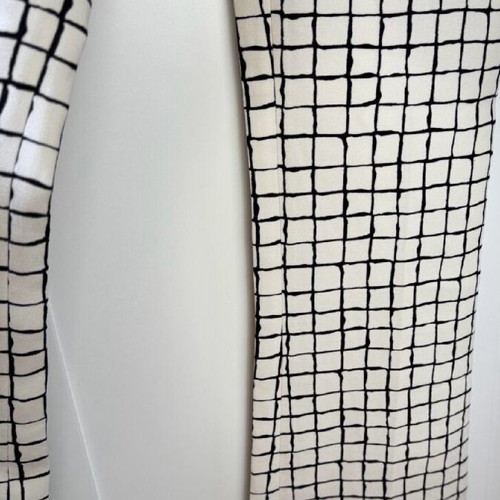 Zara pants size XS high-waisted like new, black and white