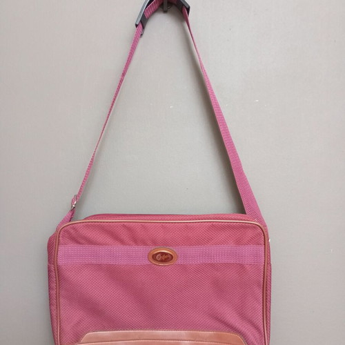 Oriflame vintage crossbody bag, burgundy